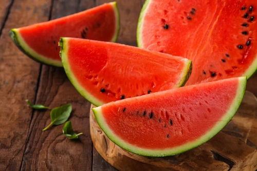 秋若水吃瓜,一场舌尖上的夏日盛宴